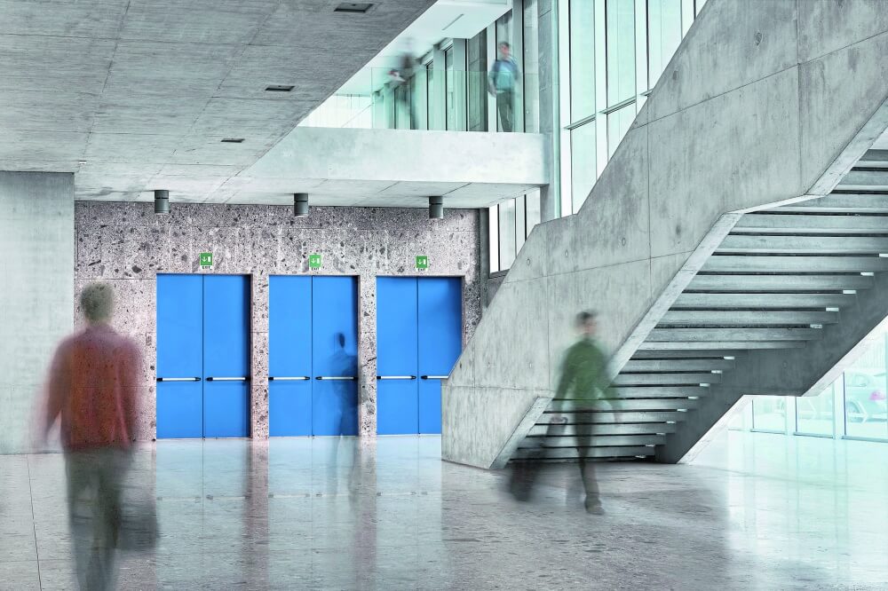 Egyedi kivitel tzgtl ajtk